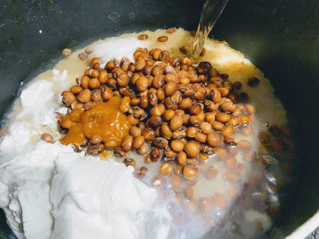Jamaican Pigeon Peas and Rice_add peas_milk_water to pot